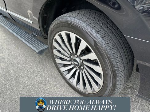 Used 2021 Lincoln Navigator Reserve image 26