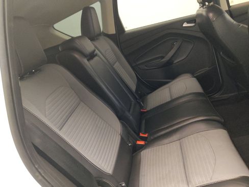 Used 2019 Ford Escape SE FWD image 19
