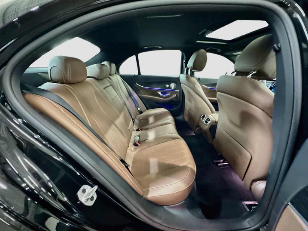 Used 2022 Mercedes-Benz E 350 4MATIC Sedan image 33