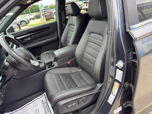 Used 2025 Honda CR-V Sport Touring image 11