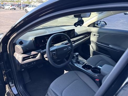 Used 2025 Kia K4 FWD image 10
