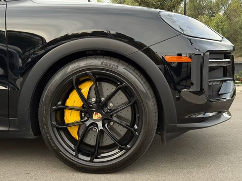 Certified 2024 Porsche Cayenne Turbo GT image 12