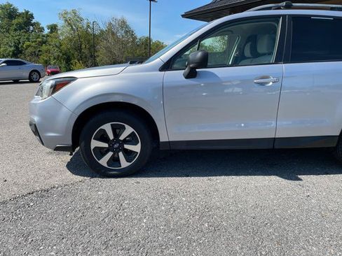 Used 2017 Subaru Forester 2.5i w/ Alloy Wheel Package AWD/4WD image 3