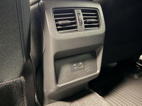 Used 2023 Nissan Rogue SV image 23