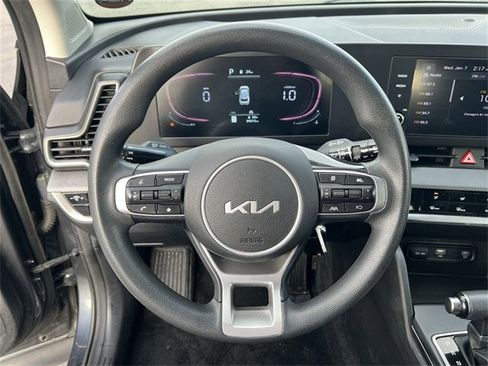 Used 2023 Kia Sportage LX image 11