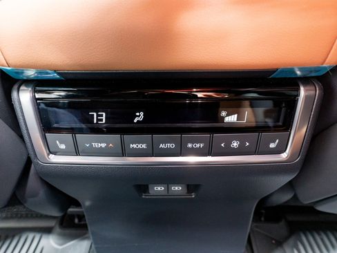 Used 2025 Lexus GX 550 image 38