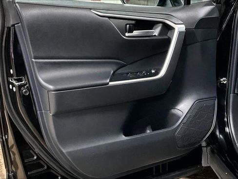 Used 2023 Toyota RAV4 XLE image 21