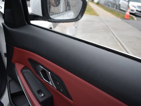 Used 2024 BMW 330i Sedan w/ Convenience Package image 23