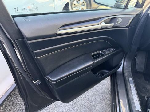 Used 2020 Ford Fusion Titanium AWD/4WD image 10