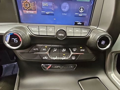 Used 2019 Chevrolet Corvette Stingray Coupe w/ Battery Protection Package image 18