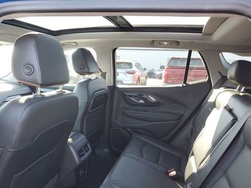Certified 2024 GMC Terrain AT4 w/ Infotainment Package II AWD/4WD image 9