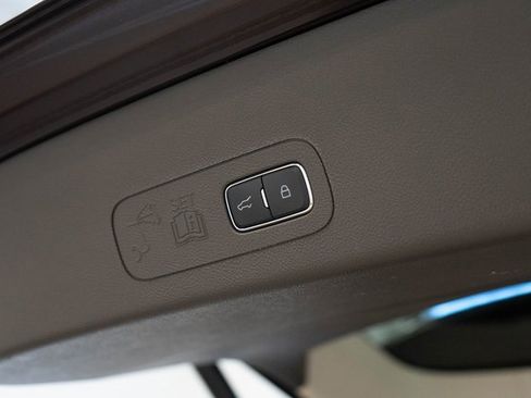 Used 2023 Lincoln Aviator Reserve w/ Equipment Group 201A image 14