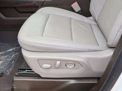 New 2026 GMC Sierra 2500 SLT w/ SLT Premium Package image 9