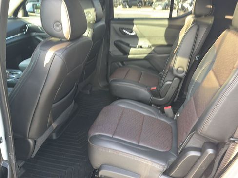 Used 2022 Chevrolet Traverse High Country FWD image 20