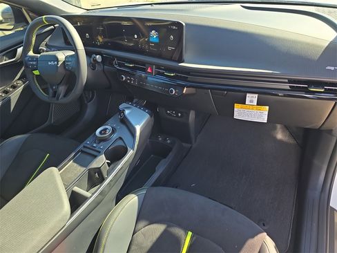 New 2025 Kia EV6 GT image 14