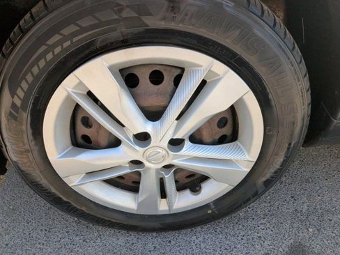Used 2020 Nissan Kicks S FWD image 8