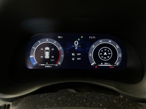 Used 2025 Toyota Highlander XSE AWD/4WD image 10