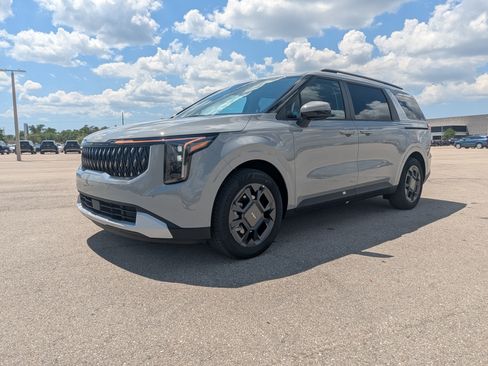 New 2026 Kia Carnival EX FWD image 9