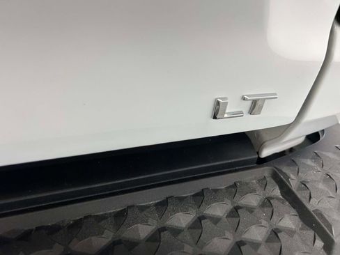 Used 2023 Chevrolet Colorado LT w/ LT Convenience Package AWD/4WD image 13