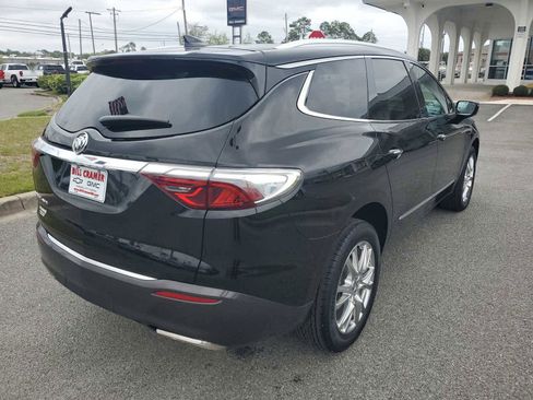 Used 2023 Buick Enclave Essence w/ Experience Buick Package FWD image 6