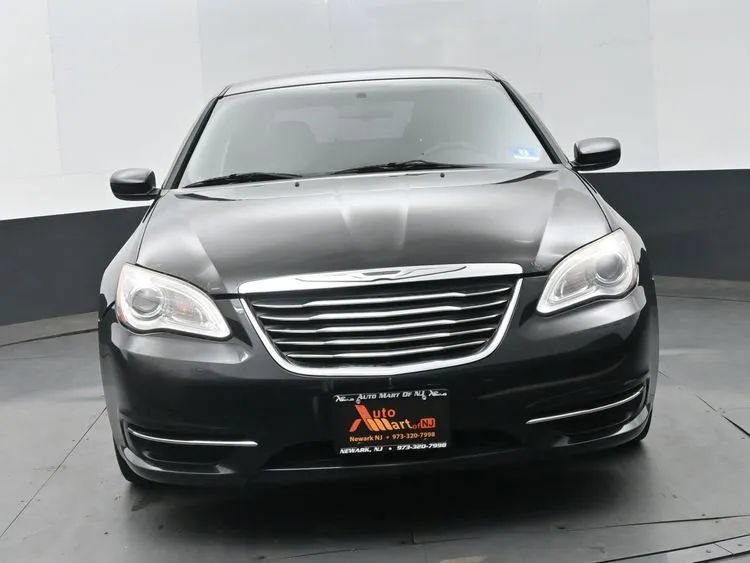 Used 2012 Chrysler 200 LX FWD image 3