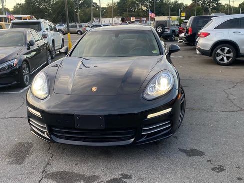 Used 2014 Porsche Panamera 4 w/ Premium Package image 5