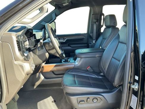 Used 2024 Chevrolet Silverado 3500 High Country image 3