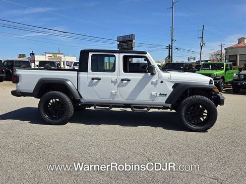 New 2026 Jeep Gladiator Sport image 13