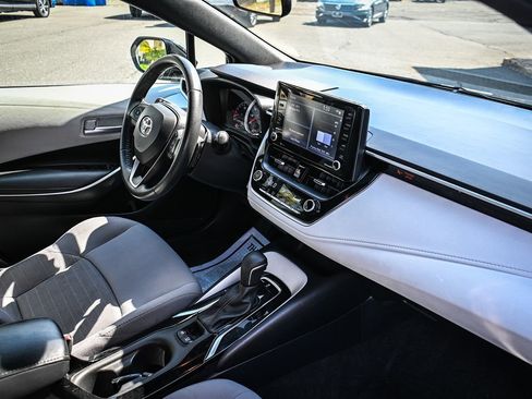 Used 2022 Toyota Corolla SE w/ Carpet Mat Package (TMS) image 19