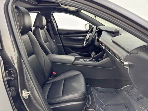 Used 2021 MAZDA MAZDA3 s image 15