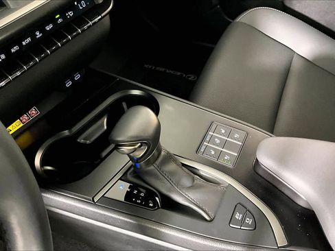Used 2024 Lexus UX 250h FWD w/ Premium Package image 14