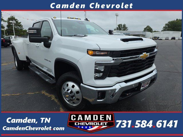 Used 2025 Chevrolet Silverado 3500 LT w/ Safety Package AWD/4WD image 1