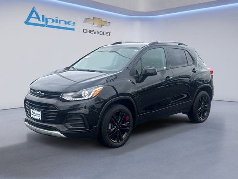 Used 2022 Chevrolet Trax LT w/ Redline Edition AWD/4WD image 1