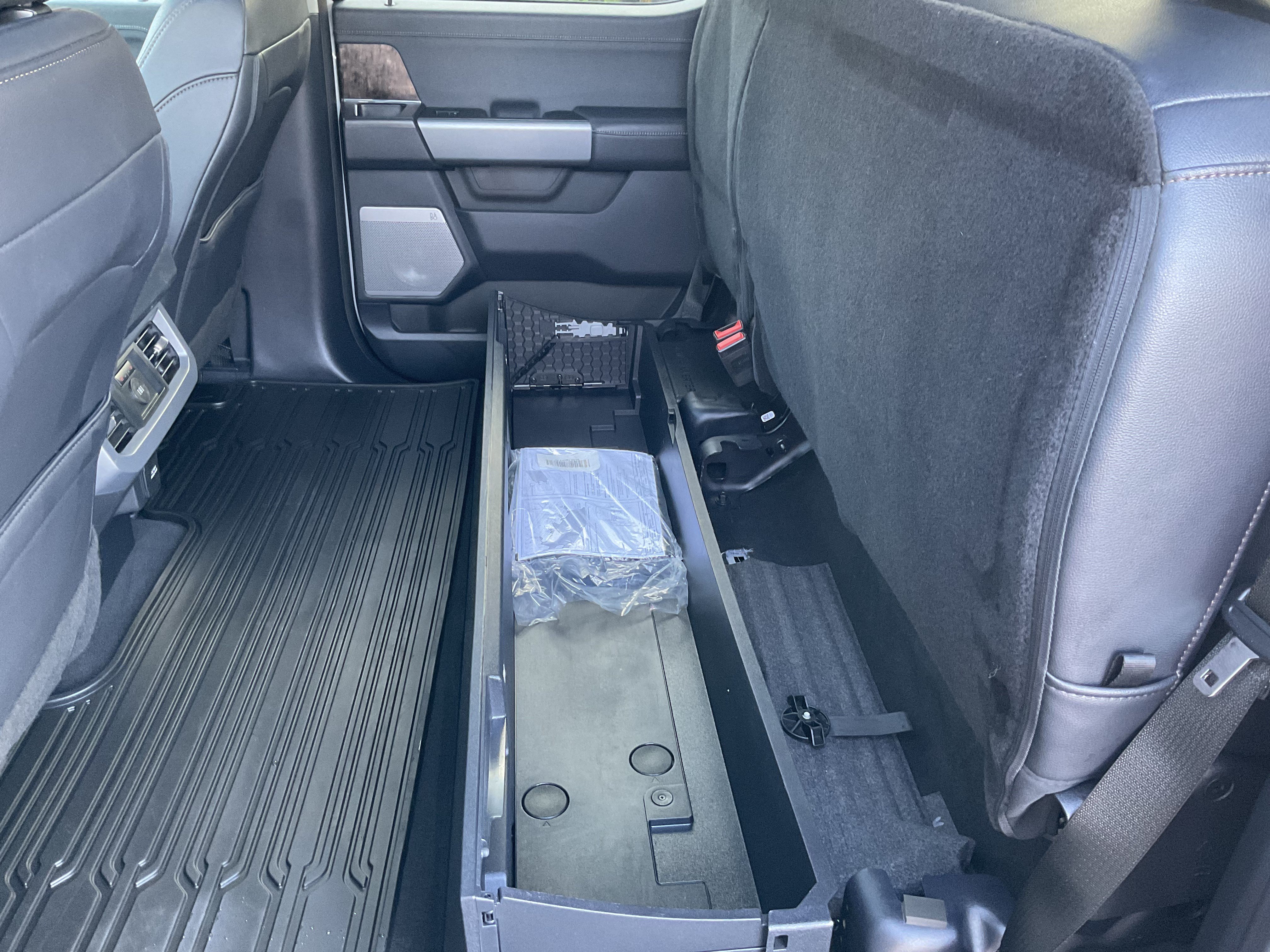 Used 2025 Ford F350 Lariat AWD/4WD image 45
