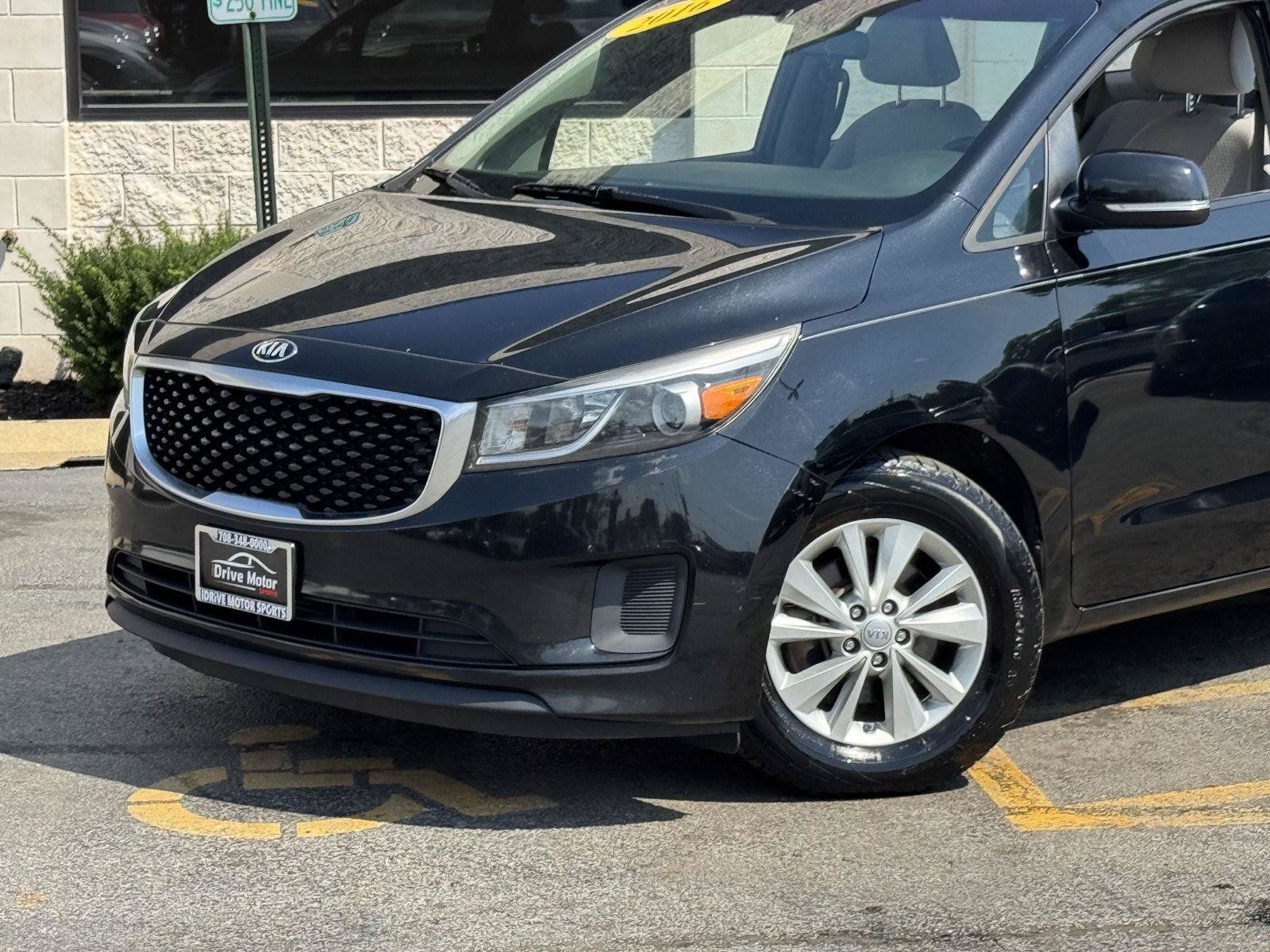 Used 2016 Kia Sedona L FWD image 5