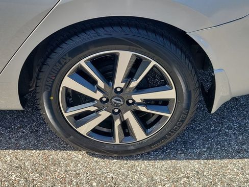 Certified 2024 Nissan Versa S w/ S Plus Package FWD image 5