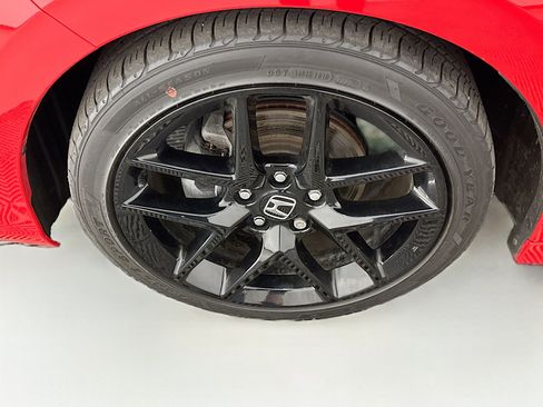 Used 2023 Honda Civic Sport image 11