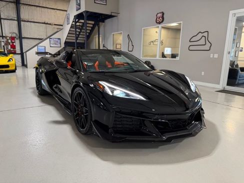 Used 2025 Chevrolet Corvette Z06 w/ Z07 Performance Package RWD image 61