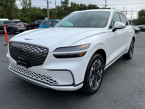 Used 2026 Genesis Electrified GV70 AWD/4WD image 3