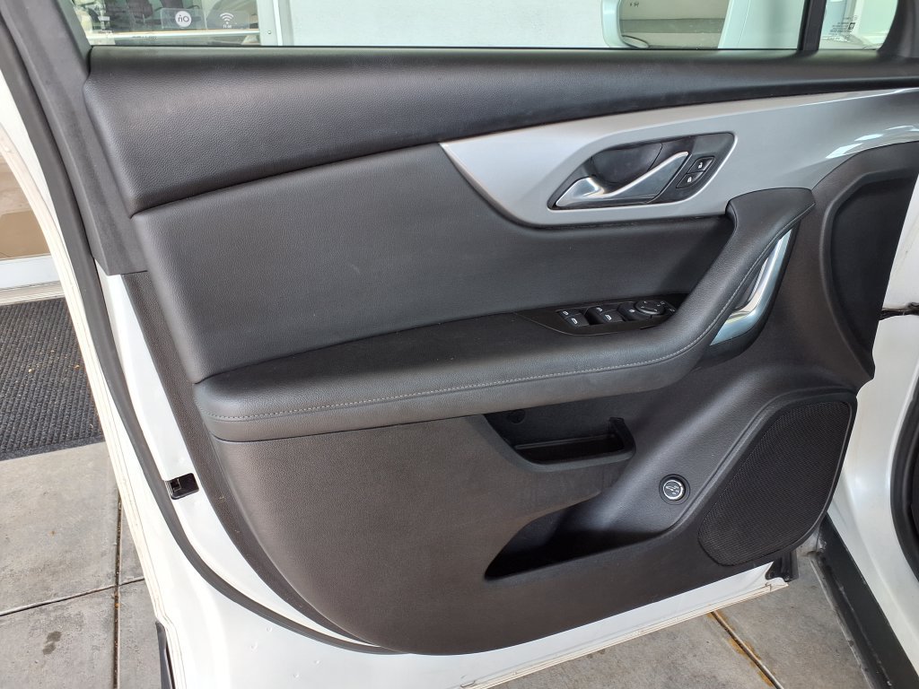 Used 2020 Chevrolet Blazer LT FWD image 17