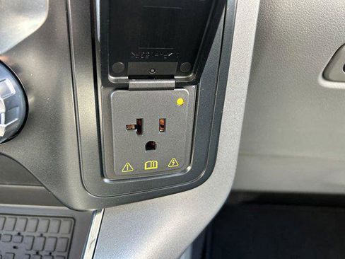 New 2025 Ford F150 XLT w/ Equipment Group 303A High image 35