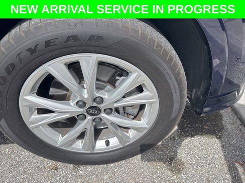 Used 2021 Audi Q3 2.0T Premium w/ Convenience Package image 4