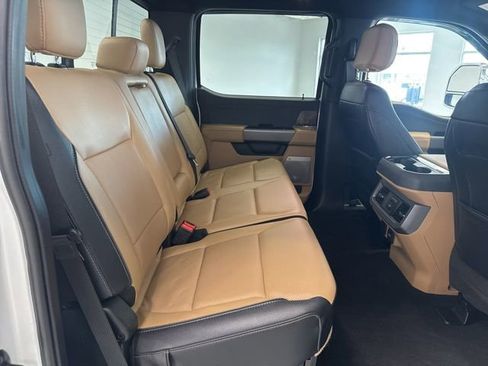 Used 2024 Ford F250 Lariat w/ Chrome Package image 33