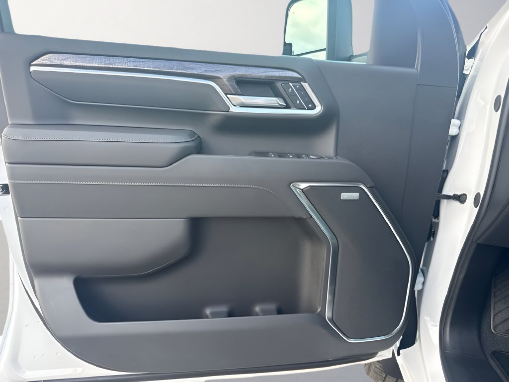 New 2026 Chevrolet Silverado 2500 LTZ w/ LTZ Convenience Package AWD/4WD image 27
