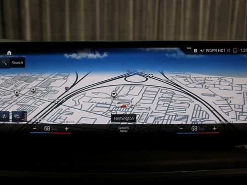 Certified 2023 BMW X7 xDrive40i w/ Executive Package image 28