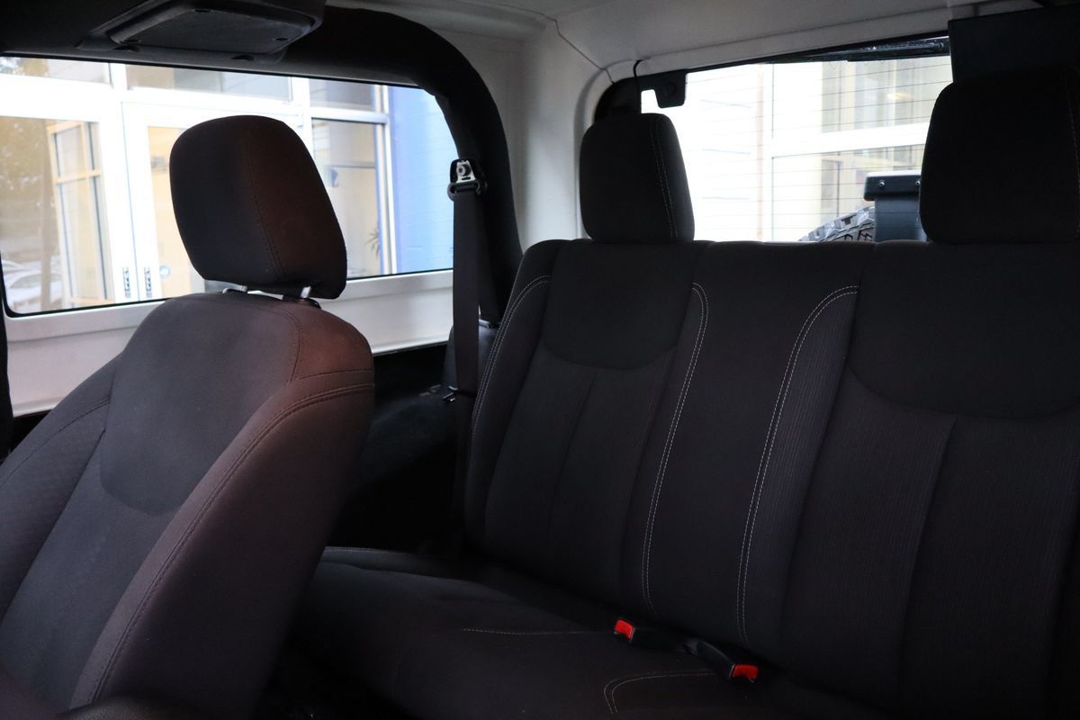 Used 2017 Jeep Wrangler Sport AWD/4WD image 10