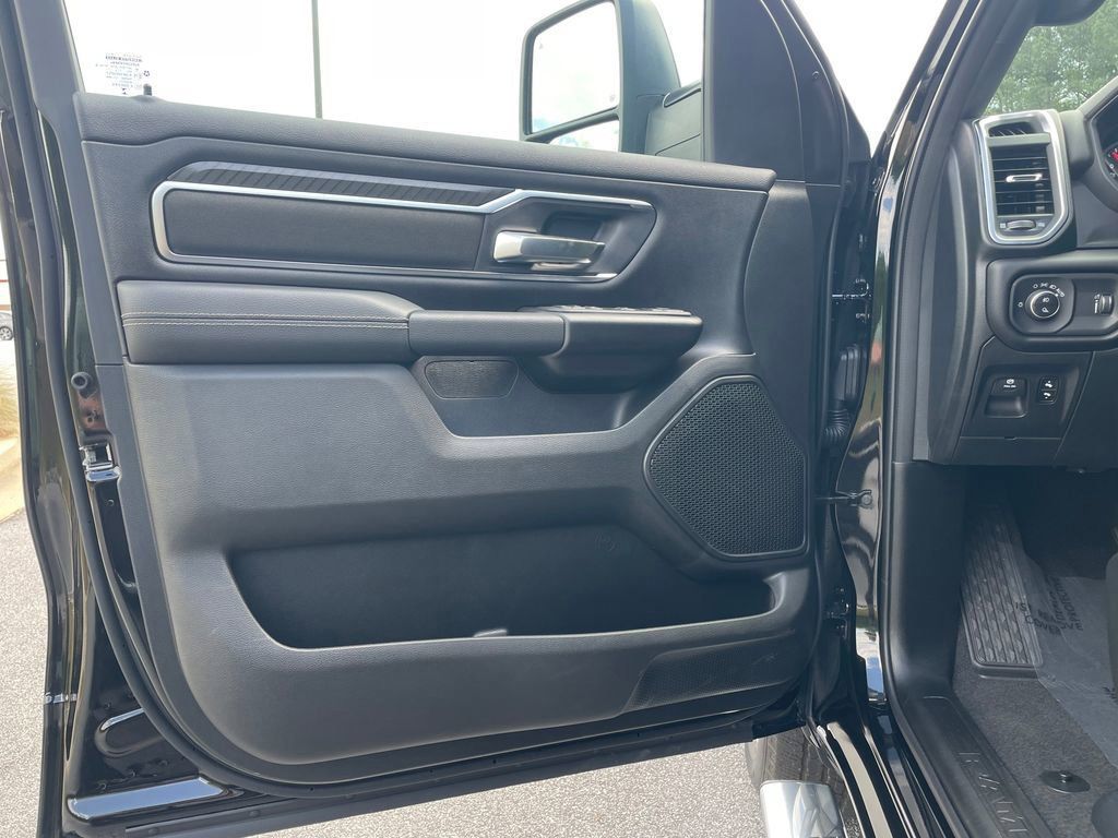 New 2026 RAM 1500 Big Horn AWD/4WD image 10