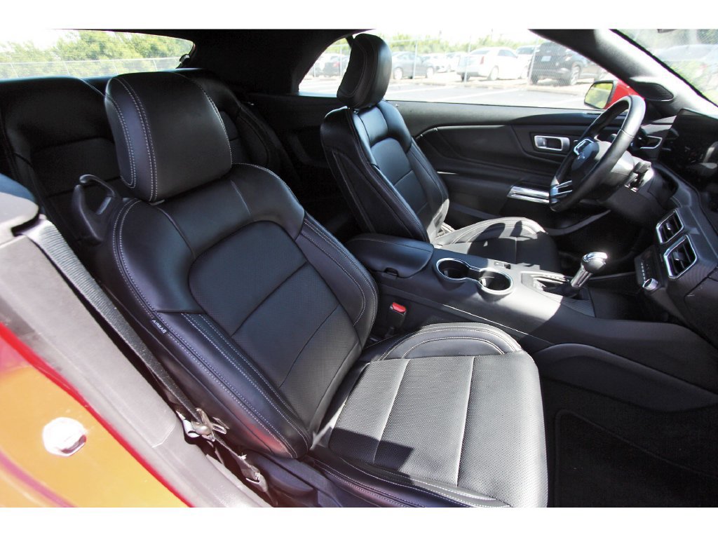 Used 2025 Ford Mustang Convertible RWD image 12