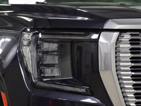 Used 2024 GMC Yukon XL Denali image 12