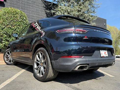 Used 2020 Porsche Cayenne image 17